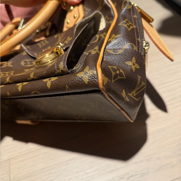 Louis Vuitton Monogram Manhattan GM - Picture 13 of 15